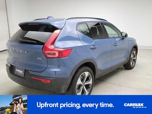 2024 Volvo XC40 B5 Core Bright Theme