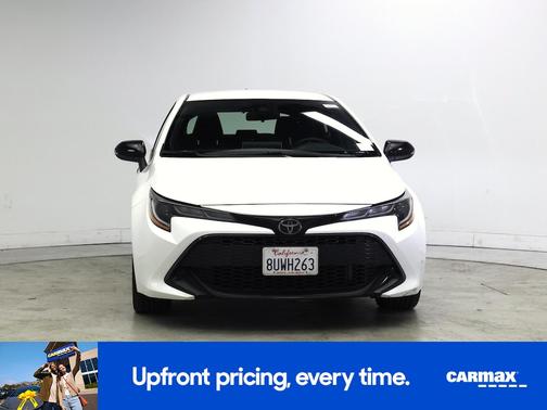 White 2021 Toyota Corolla Hatchback SE Night Shade