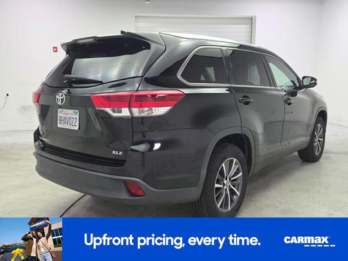 Black 2019 Toyota Highlander XLE
