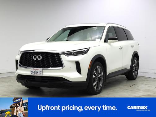 White 2023 INFINITI QX60 Luxe