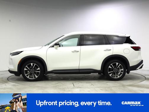 White 2023 INFINITI QX60 Luxe