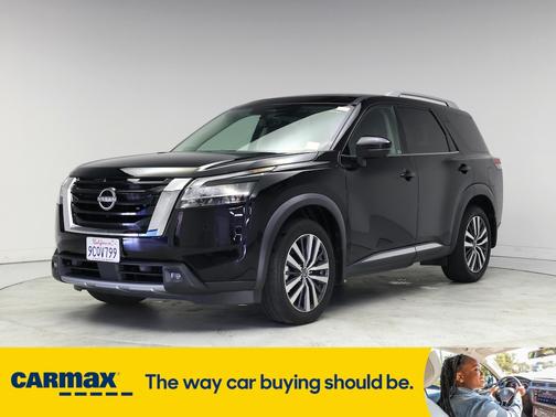 2022 Nissan Pathfinder Platinum
