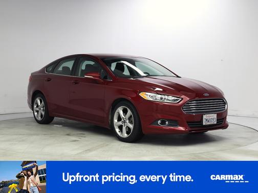Red 2016 Ford Fusion SE