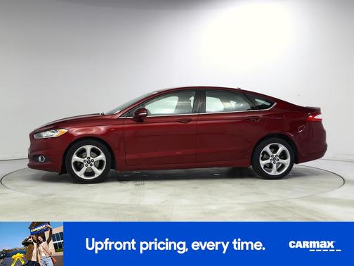 Red 2016 Ford Fusion SE