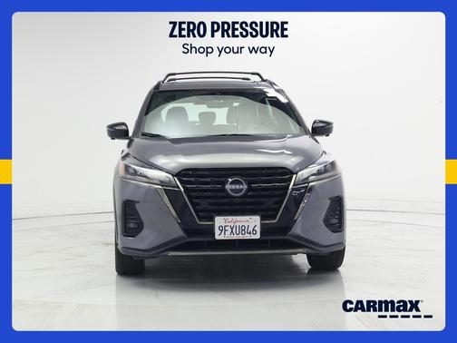 Gray 2023 Nissan Kicks SR