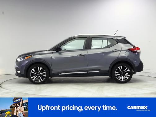 Gray 2019 Nissan Kicks SR