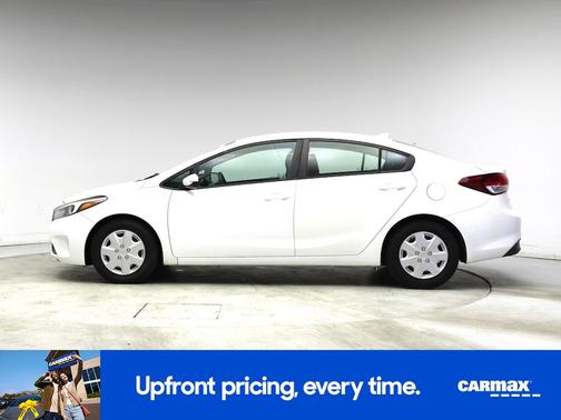 White 2017 Kia Forte LX