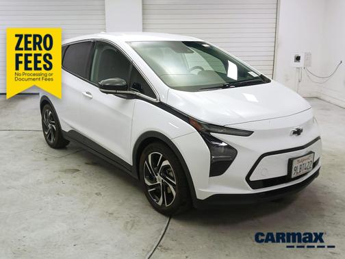 White 2023 Chevrolet Bolt EV 2LT
