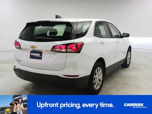 White 2023 Chevrolet Equinox LS