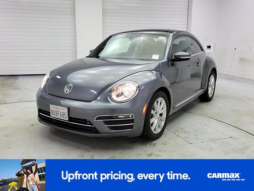 Gray 2019 Volkswagen Beetle SE