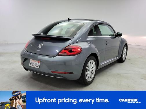 Gray 2019 Volkswagen Beetle SE