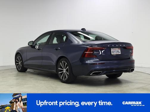 2022 Volvo S60 B5 Momentum