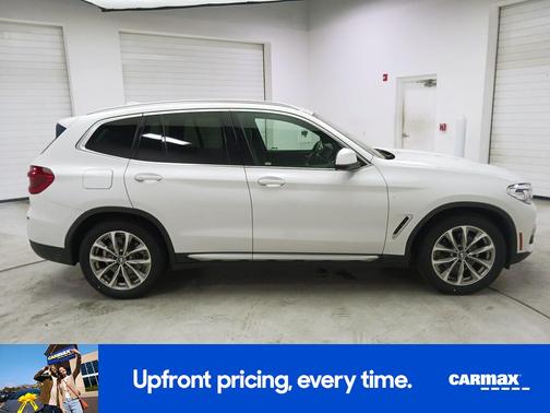 White 2018 BMW X3 XDrive30i