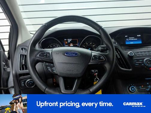 Silver 2015 Ford Focus SE