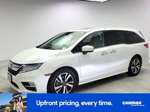 White 2019 Honda Odyssey Elite