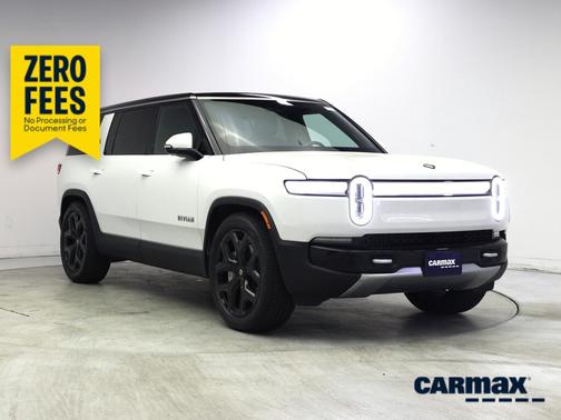 White 2025 Rivian R1S Adventure Dual-Motor Max