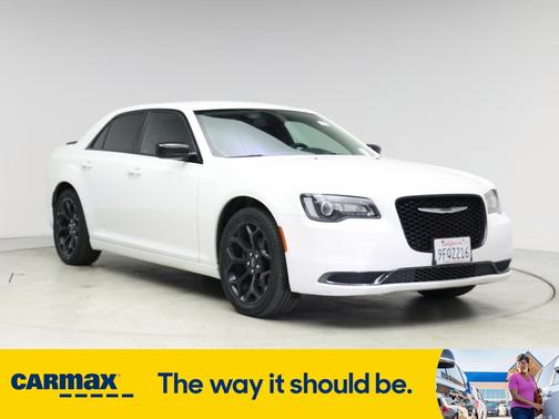 2020 Chrysler 300 Touring