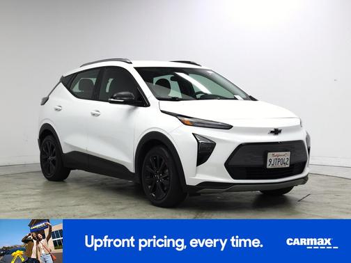 White 2023 Chevrolet Bolt EUV LT