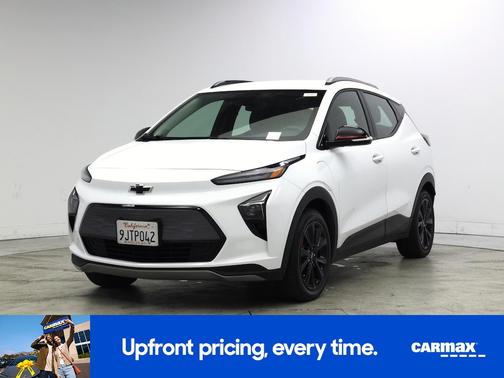 White 2023 Chevrolet Bolt EUV LT