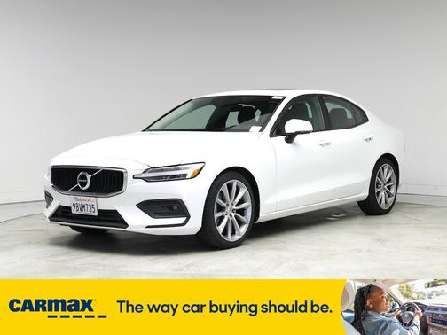 2021 Volvo S60 T5 Momentum