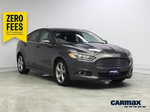Gray 2015 Ford Fusion SE