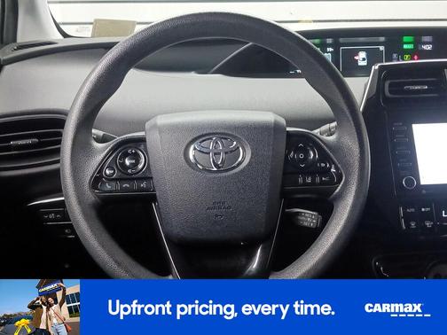 2022 Toyota Prius LE