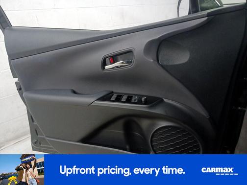 2022 Toyota Prius LE