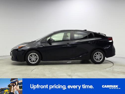 2022 Toyota Prius LE