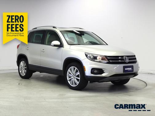 White 2015 Volkswagen Tiguan SEL