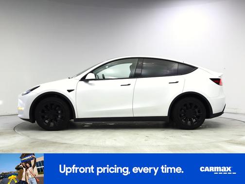 White 2023 Tesla Model Y