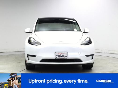 White 2023 Tesla Model Y