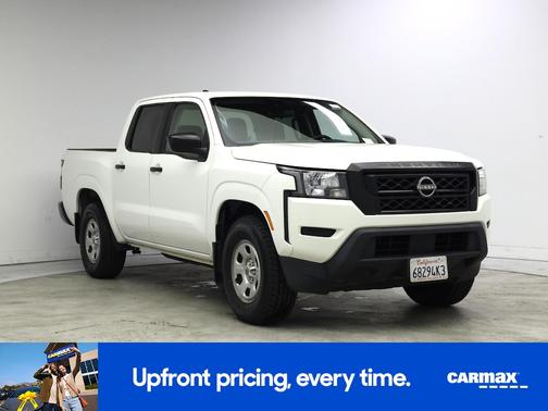 White 2022 Nissan Frontier SV