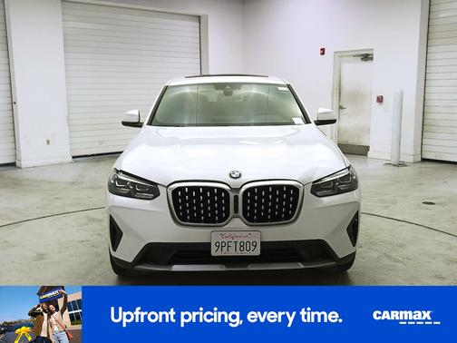 White 2022 BMW X4 XDrive30i