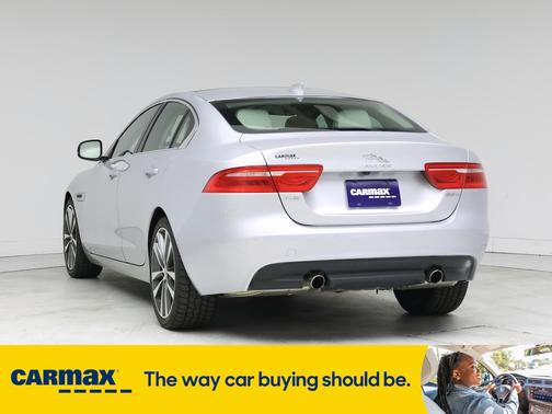 2018 Jaguar XE Prestige