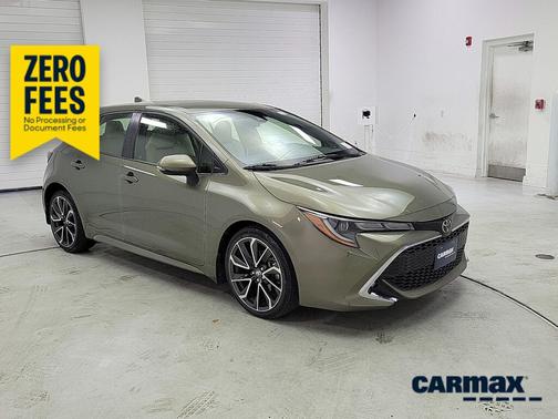 Gold 2020 Toyota Corolla Hatchback XSE