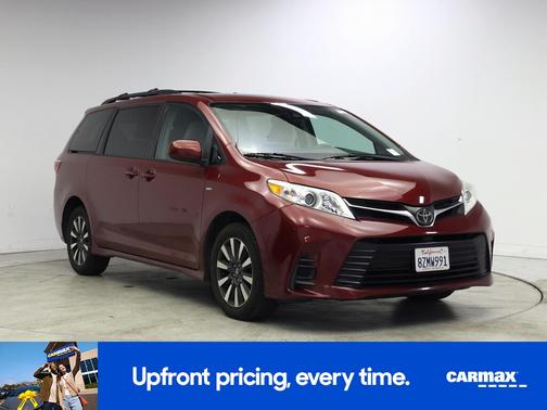 2018 Toyota Sienna LE