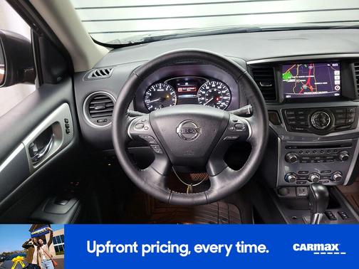 2020 Nissan Pathfinder SL