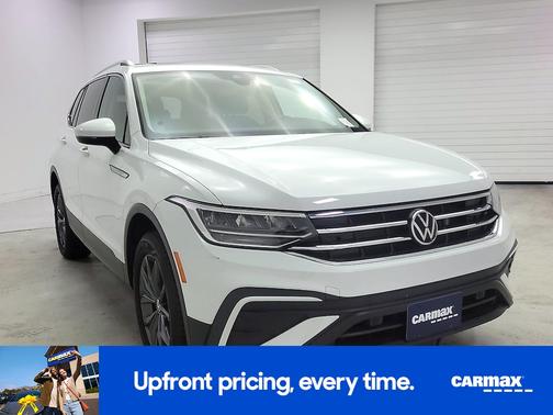 White 2022 Volkswagen Tiguan SE