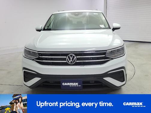 White 2022 Volkswagen Tiguan SE