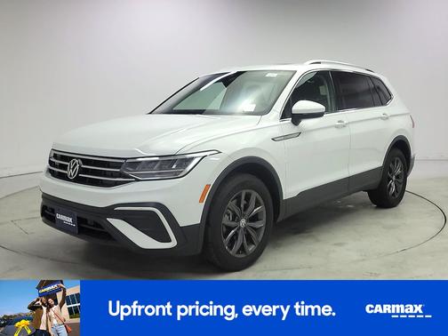 White 2022 Volkswagen Tiguan SE