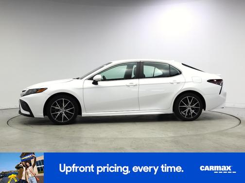 2024 Toyota Camry Hybrid SE