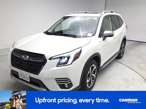 White 2022 Subaru Forester Touring