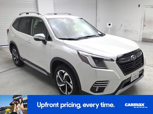 White 2022 Subaru Forester Touring
