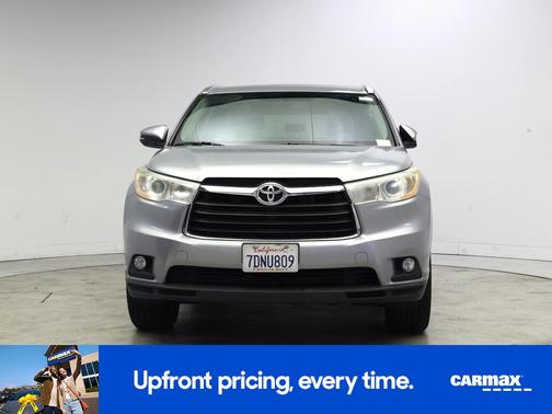 Silver 2014 Toyota Highlander XLE