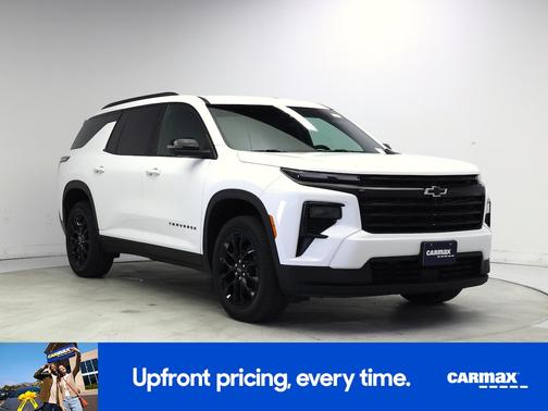 White 2024 Chevrolet Traverse LT