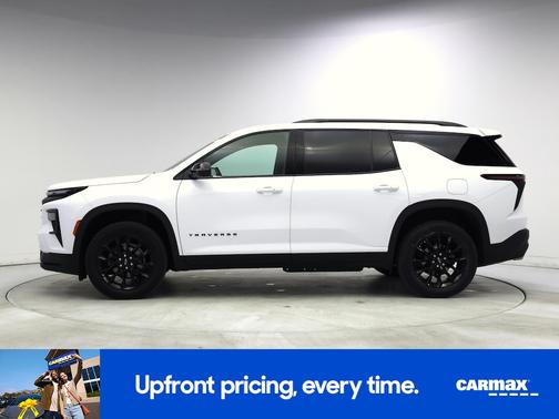 White 2024 Chevrolet Traverse LT