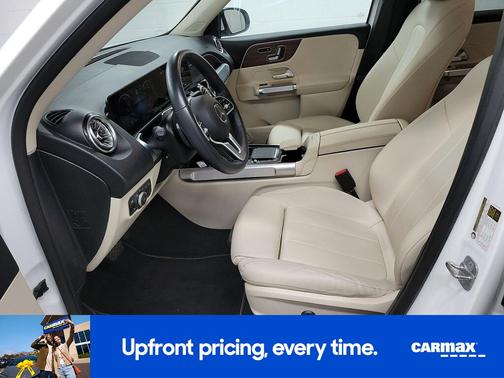 White 2023 Mercedes-Benz GLB 250