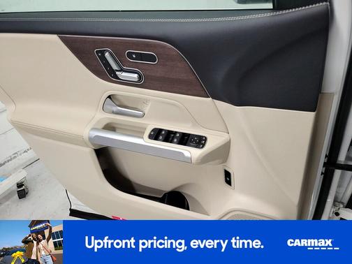 White 2023 Mercedes-Benz GLB 250