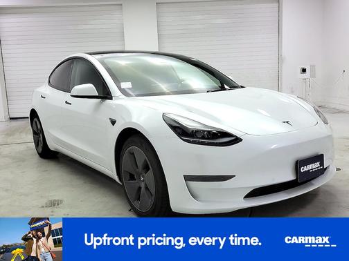 White 2022 Tesla Model 3