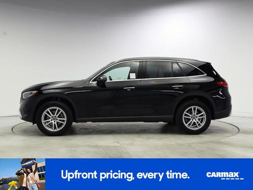 Black 2023 Mercedes-Benz GLC 300
